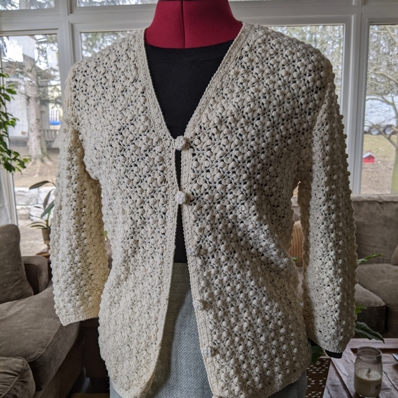 Beautiful hand crocheted CREAM cardigan - popcorn - fine crochet - vintage - sm - Picture 5 of 5